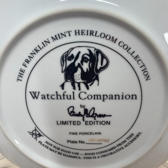 Franklin Mint Heirloom Collection Labrador Collectors Plate "Watchful Companion" - Picture 3 of 4